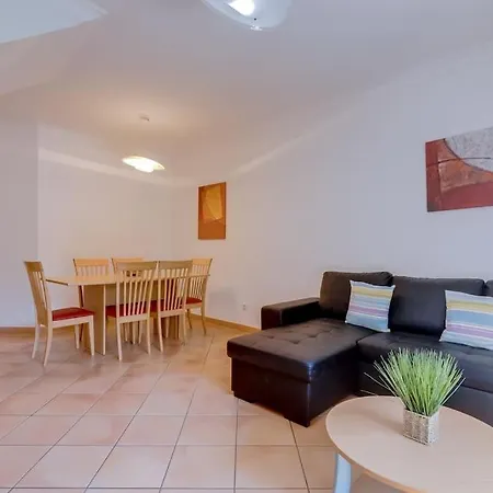 Collection Side - Oura 200 Meters * البوفيرا